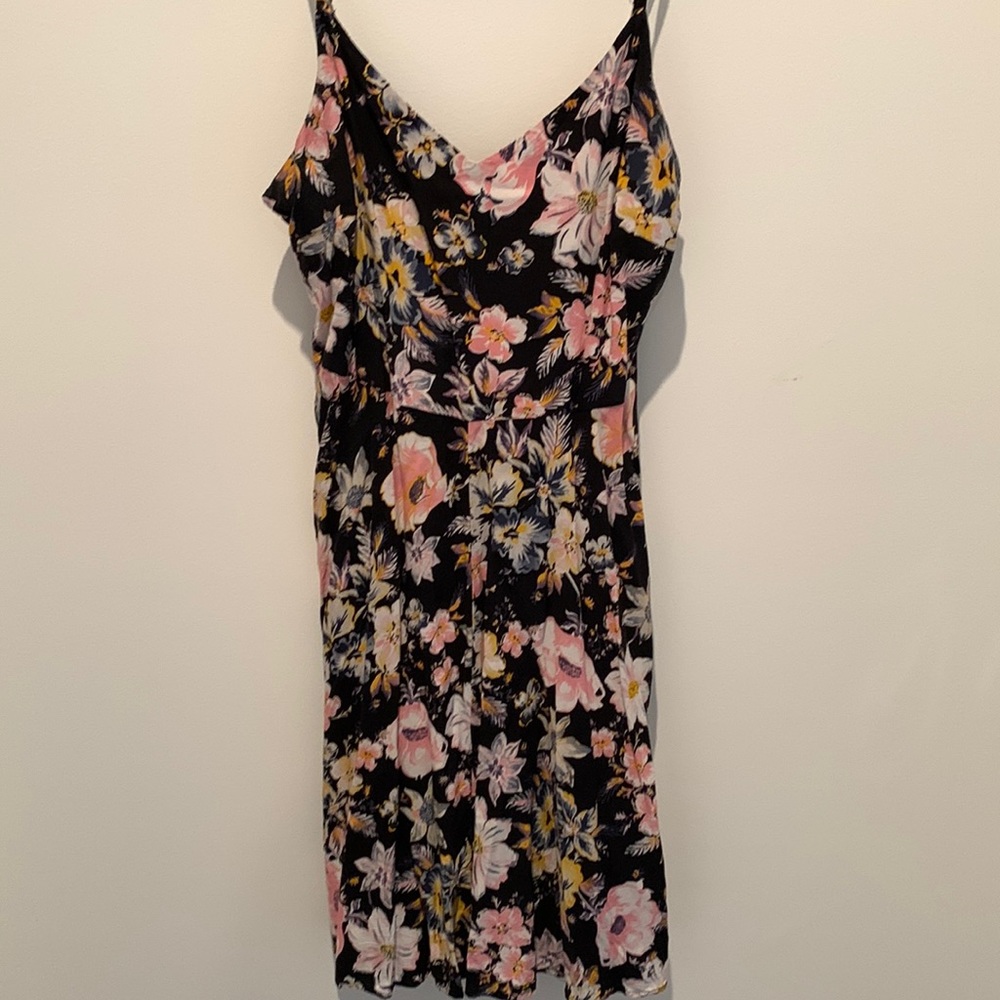Pretty floral sundress size medium Gap